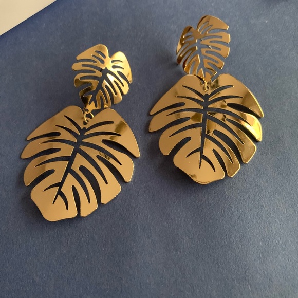 Goldtone Bohemia Big Leaves Pendant Earrings - Picture 2 of 4